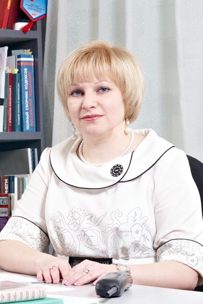 Директор центральной городской библиотеки Наталья Петровна Якимова